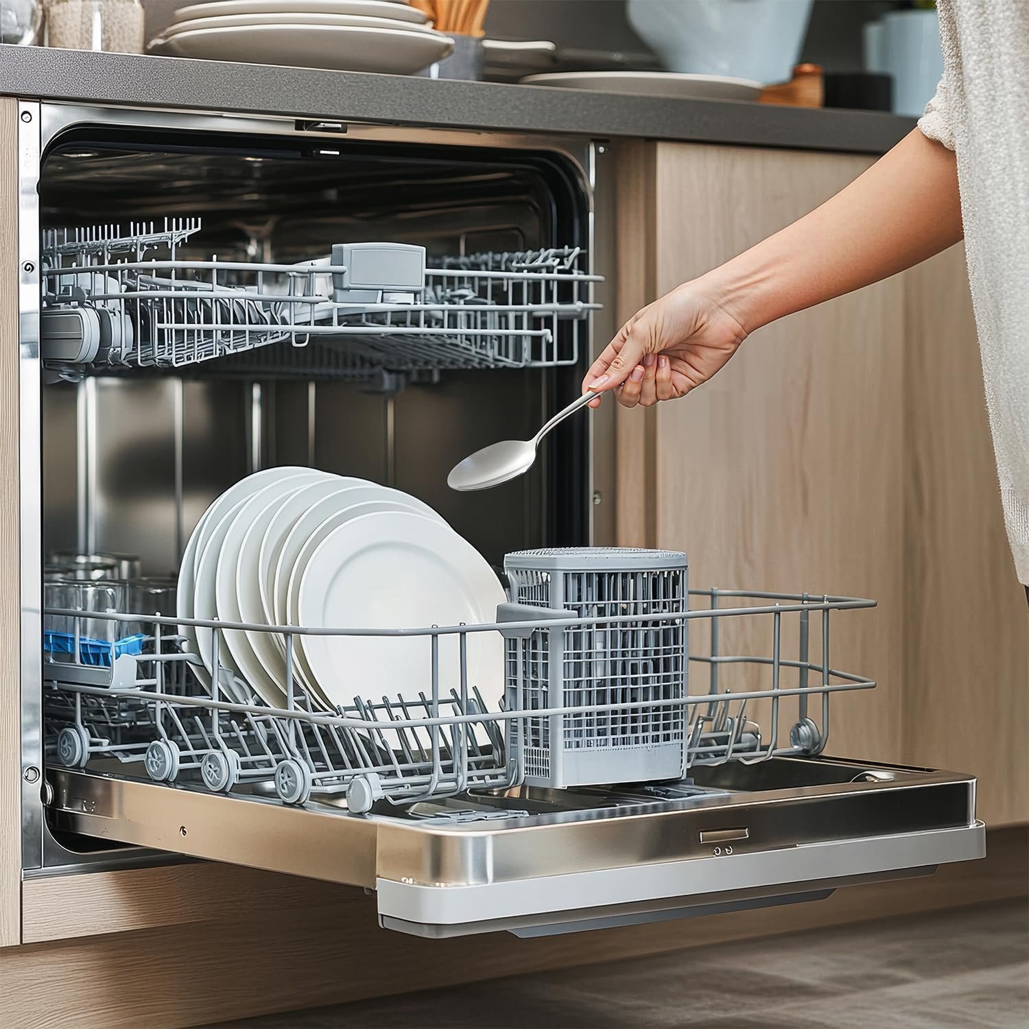 KINGSTONE Silverware Set, 20-Piece Flatware Set Cutlery Set Premium 18/10 Stainless Steel, Tableware Include Forks Knives Spoons for Home Kitchen Restaurant Wedding, Dishwasher Safe - Image 9